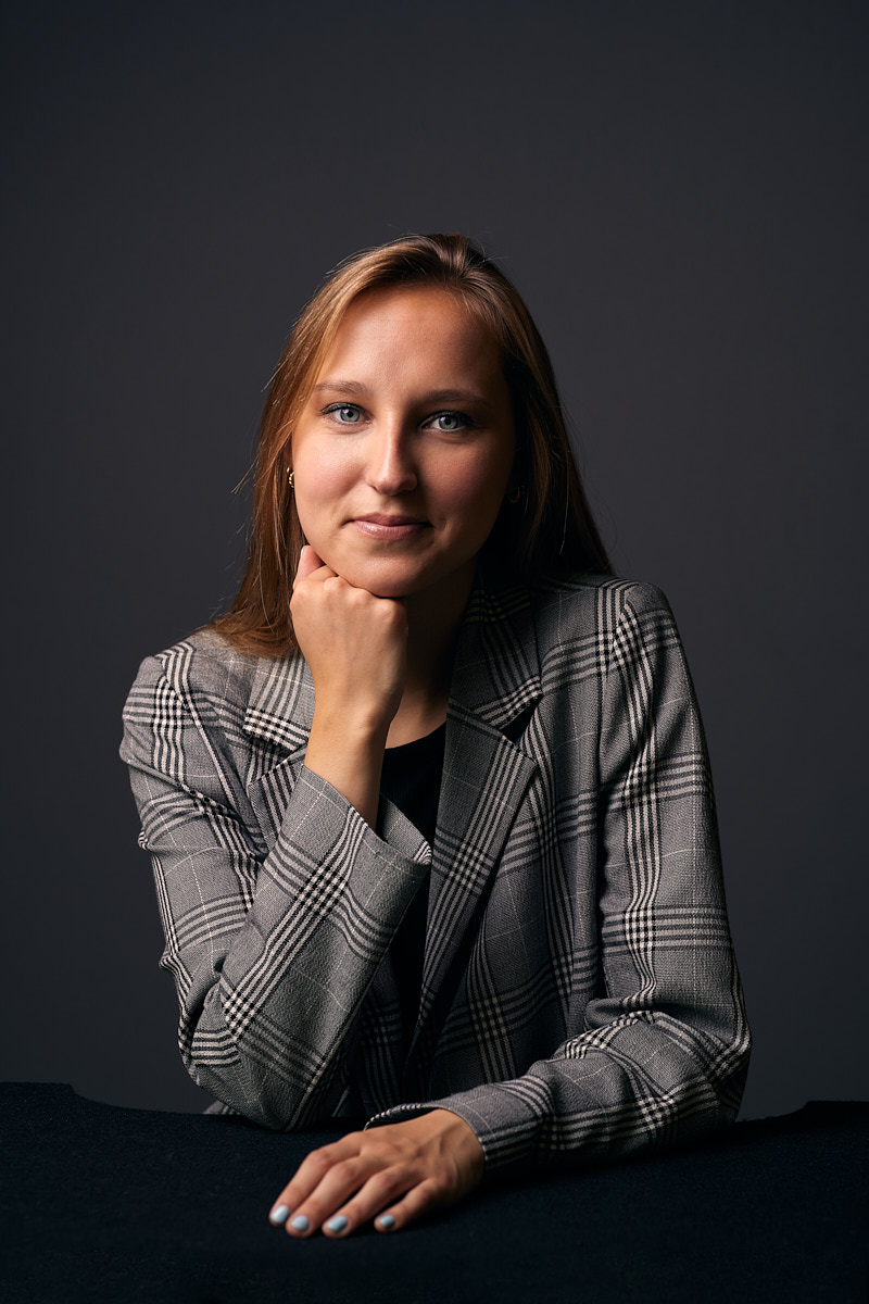 Texas Headshot Photographer \ Creative Dallas Headshots of Estate Five Media